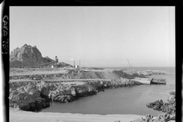 [Vista del puerto de embarque para los minerales del yacimiento "El Algarrobo"]