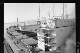 [Barco "Nichiho Maru" en el puerto de embarque]