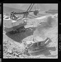 [Operaciones en el exterior del mineral de hierro "El Algarrobo"]