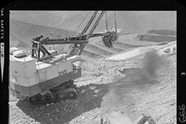 [Operaciones en el exterior del mineral de hierro "El Algarrobo"]