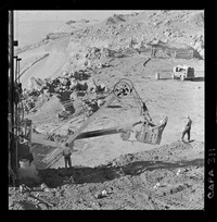 [Operaciones en el exterior del mineral de hierro "El Algarrobo"]