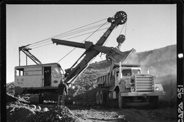 [Operaciones en el exterior del mineral de hierro "El Algarrobo"]