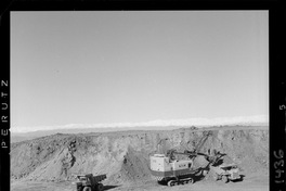 [Operaciones en el exterior del mineral de hierro "El Algarrobo"]