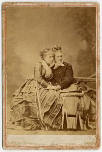 [Isabel y Elisa Moroya?]