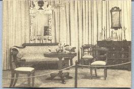 [Mobiliario de la época]