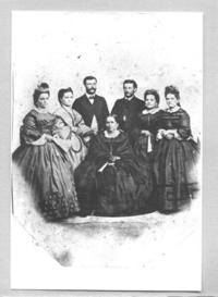 [Familia Urquieta Cruz]