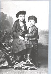 [Niños no identificados]