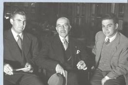 [Mendez García de la Huerta, en el medio]