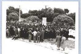 [Inauguración de monolito de José Toribio Medina, en Av. Barros Luco, año 1952]