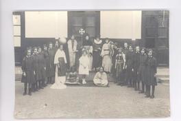 [Inés Silva Urzúa, futura esposa de Guillermo Feliú Cruz, a los 15 años en el Colegio de las Carmelitas]