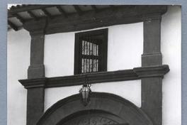 [Portal de entrada de edificio colonial no identificado]
