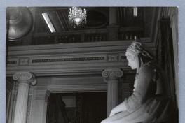 [Palacio Cousiño, vista del vestíbulo]