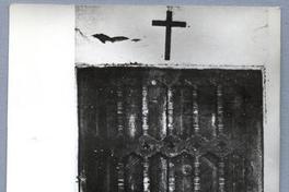 [Una ventanita de las centenarias celdas cuyo maderamen es de pura talla salomónica]