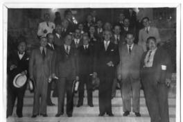 [Guillermo Feliú Cruz y grupo de personas]