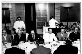 [Guillermo Feliú Cruz y grupo de personas]