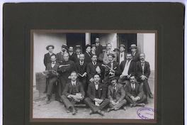 [Grupo leyendo en el Monasterio de Santa Clara]