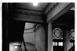 [Biblioteca Nacional. Hall de acceso al segundo piso por la entrada principal]