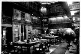 [Biblioteca Nacional. Sala de lectura de la Sala José Toribio Medina, segundo piso]