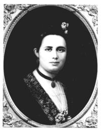 [Carmen Bulnes de Ortúzar, retrato de medio cuerpo]