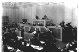 [Participantes reunidos en sesión de Consejo]