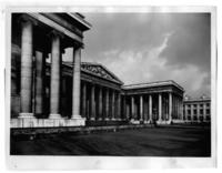 [Museo Británico, frontis, Londres]