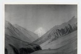 [Montañas, de fondo una nevada, y por las laderas se divisan unas personas]