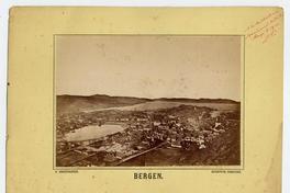 [Vista panorámica de la ciudad y puerto de Bergen, Noruega]