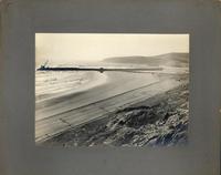 [Vista general de las vías férreas y del terminal marítimo]