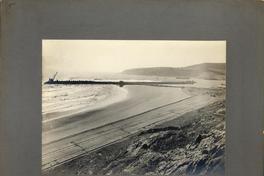 [Vista general de las vías férreas y del terminal marítimo]