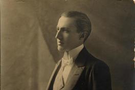 [Manuel Rivas Vicuña; luce frac, banda debajo del chaleco y condecoración al lado izquierdo]