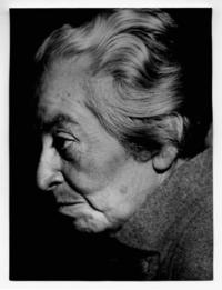 [Retrato primer plano de perfil, de Gabriela Mistral]