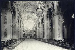 [Interior de la Catedral de Santiago]