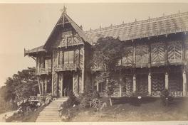 [Album de la Exposición Universal de París de 1889 : Pabellón de la exposición del bosque]