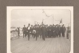 Las autoridades y el presidente Pedro Montt llegando a Punta Arenas