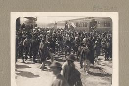 Llegada de S. E. i comitiva a Victoria