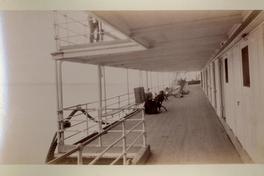 [Sara del Campo de Montt, descansando en cubierta]