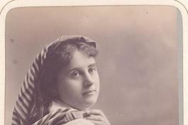 [Mujer no identificada]