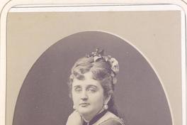 [Mujer no identificada]