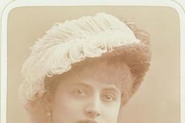 [Mujer no identificada]