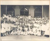 [Retrato de niñas no identificadas].