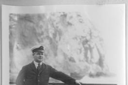 [Aurelio Valdivieso, jefe del resguardo marítimo]