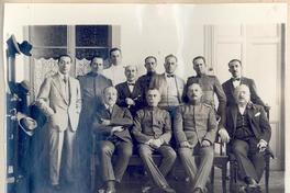 [Grupo de hombres no identificados en Tacna, Perú]