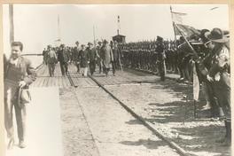 [Pershing desembarcando en Arica]