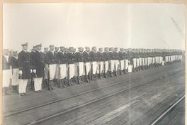 [Marina que rindió honores a la llegada de la delegación peruana]