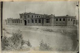 [Edificio de la administración del J.C. de A.L.P. Arica]