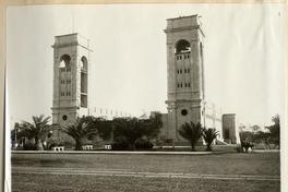 [Calle y Plaza con edificio, Tacna, Perú]
