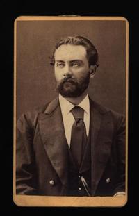 [Manuel Thompson, retrato de medio cuerpo con uniforme]