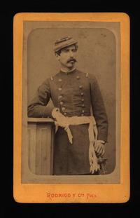 [Marcial Martinez Cuadros, retrato de medio cuerpo con uniforme]