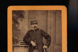 [Ignacio Carrera Pinto, retrato de medio cuerpo con uniforme]