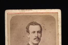 [Ernesto Riquelme, retrato de medio cuerpo con uniforme]